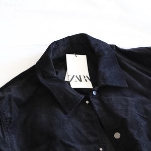 Zara corduroy jacket in black. Size Large and perfectly oversized!
